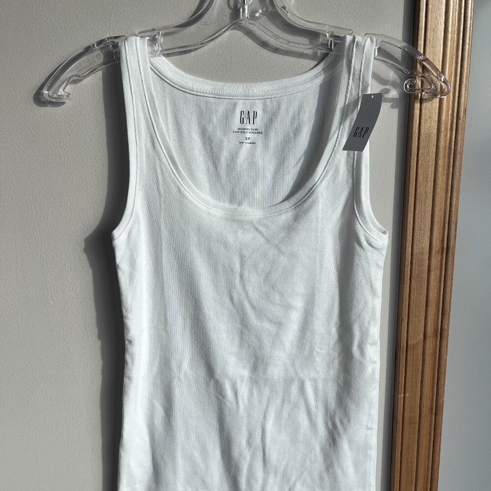 New with tags, Gap modern tank